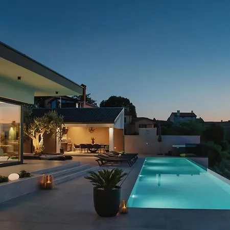 Villa Kim With Pool And - Happy *
