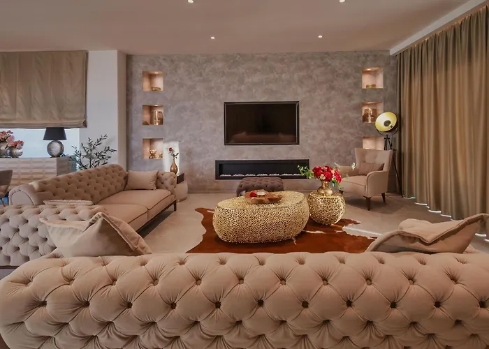 Vila Luxury Kim - Happy