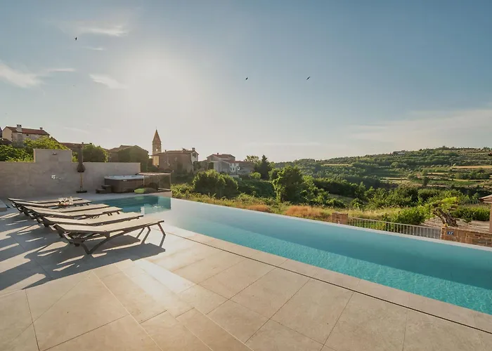 Vila Luxury Kim - Happy *